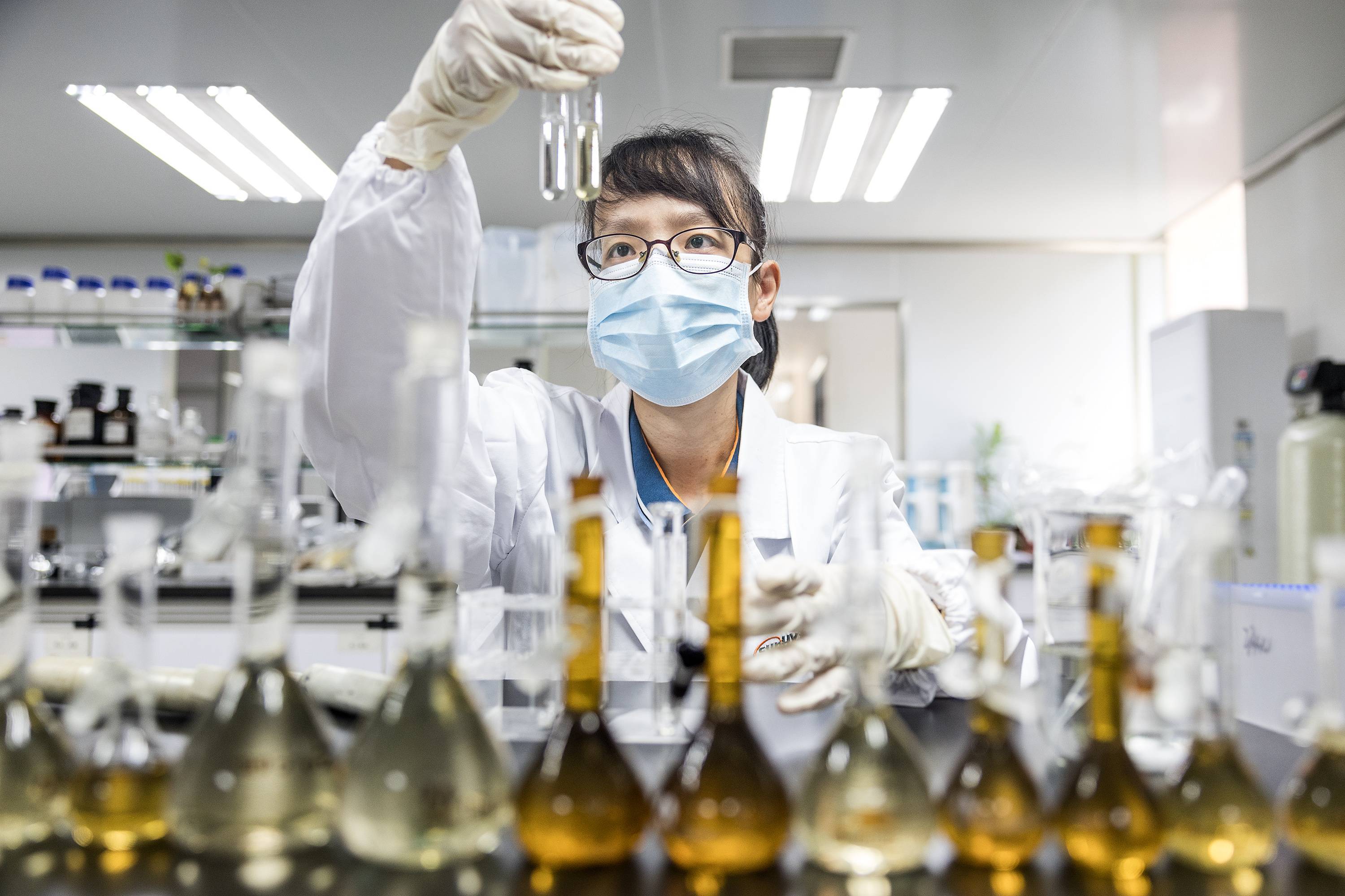 聚焦生物技術(shù)等重點(diǎn)領(lǐng)域，以自主創(chuàng)新驅(qū)動(dòng)產(chǎn)業(yè)升級(jí)——技術(shù)咨詢?cè)谘邪l(fā)中的關(guān)鍵作用